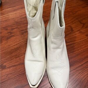 Aldo White Ankle Cowgirl boot with metal toe